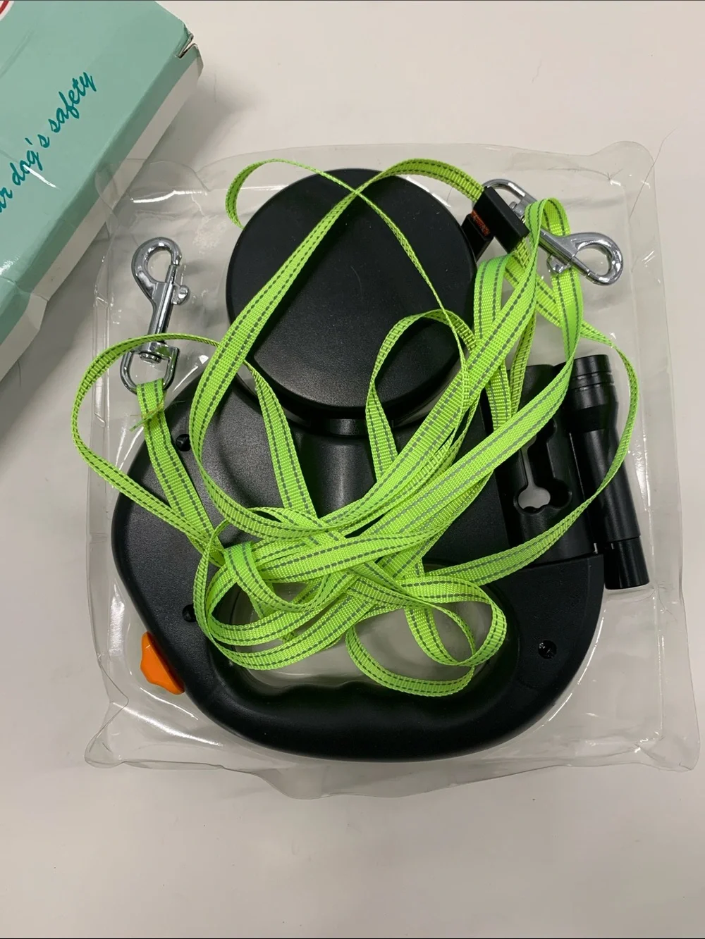 Retractable Dog Leash in Neon Green -